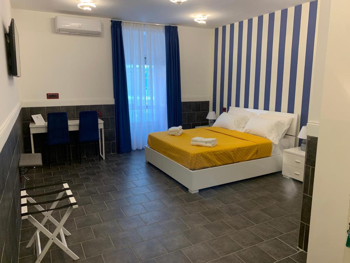 Yacht Club Angioino Hotell Neapel Exteriör bild