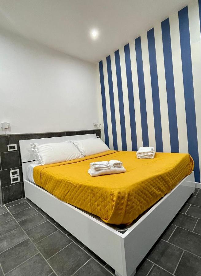 Yacht Club Angioino Hotell Neapel Exteriör bild
