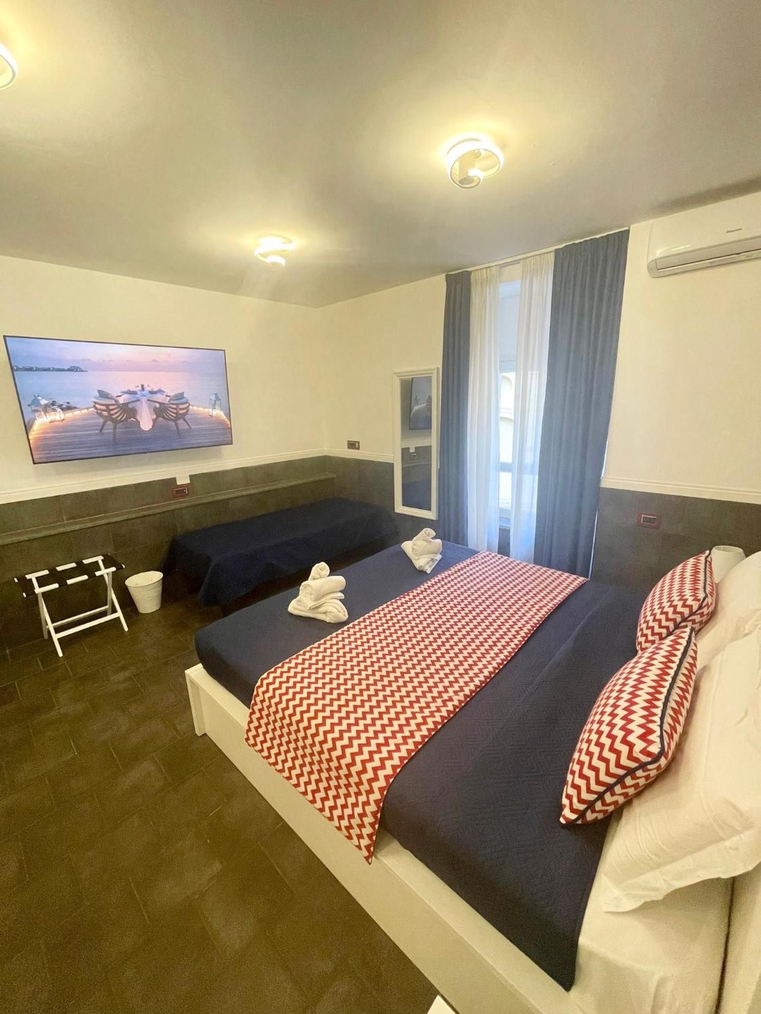 Yacht Club Angioino Hotell Neapel Exteriör bild